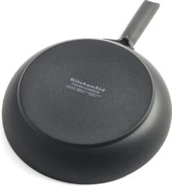 KitchenAid Classic Forged Aluminium Wok ø28cm - Zwart - Inductie - Anti-aanbak -Le Creuset Winkel 1111x1200