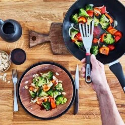 Tefal Unlimited Wokpan - Ø 28 Cm -Le Creuset Winkel 1200x1198 6