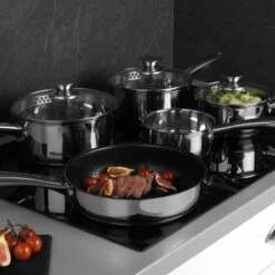 Russell Hobbs Pannenset - Vaatwasserbestendig - 5-delige Set - Alle Warmtebronnen Ook Inductie - Steelpannen Met Deksel En Schenktuit -Le Creuset Winkel 1200x1200 1038