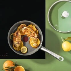 Tefal Renew+ Keramische Hapjespan - Ø 24 Cm - Met Deksel -Le Creuset Winkel 1200x1200 1165