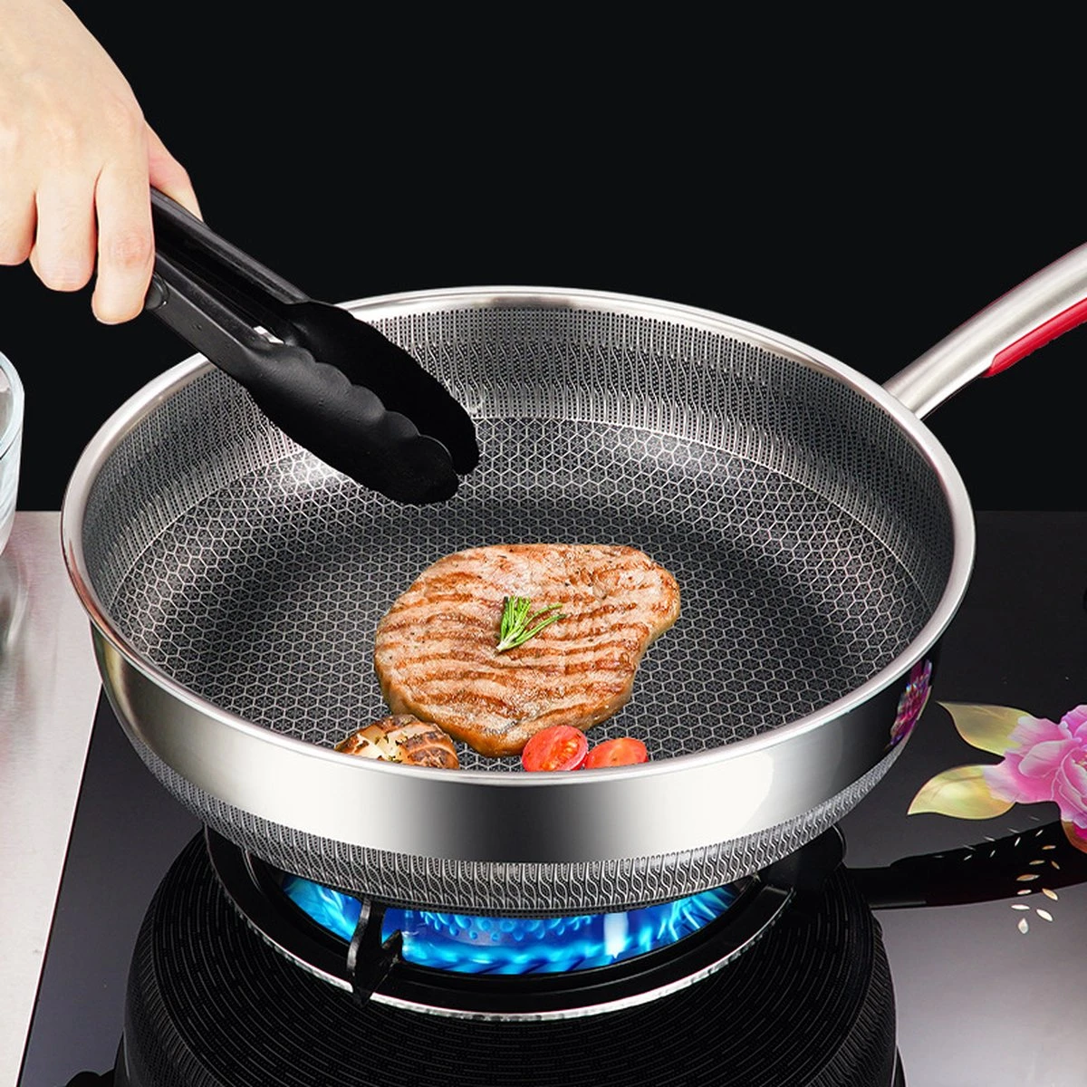 MONFORTT. Hapjespan Ø 28cm Anti-aanbaklaag 7 Lagen Staal Met Deksel 5 MONFORTT. Hapjespan Ø 28cm Anti-aanbaklaag 7 Lagen Staal Met Deksel - Afbeelding 3