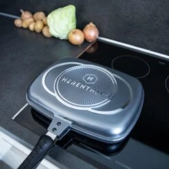 Herenthal Dubbele Grillpan - Ø 28 Cm - Koekenpan - Keramische Pan - Marmeren Coating Met Antiaanbaklaag - PFAS & PFOA Vrij - Pan - Grill - Vermindert Geur, Rook En Oliespatten - Zilver -Le Creuset Winkel 1200x1200 1199