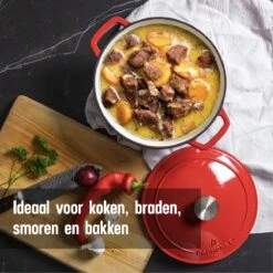 Daumonet Carême Rouge Gietijzeren Braadpan - Sudderpan Kersen Rood - Rond - Ø26 Cm - 4,4 Liter - PFAS & PFOA Vrij - Emaille - Geschikt Voor Alle Warmtebronnen - Elektrisch - Gas - Halogeen - Inductie - Keramisch - Vaatwasserbestendig -Le Creuset Winkel 1200x1200 1388