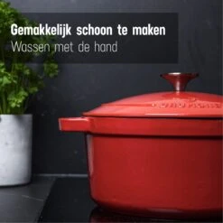 Daumonet Carême Rouge Gietijzeren Braadpan - Sudderpan Kersen Rood - Rond - Ø26 Cm - 4,4 Liter - PFAS & PFOA Vrij - Emaille - Geschikt Voor Alle Warmtebronnen - Elektrisch - Gas - Halogeen - Inductie - Keramisch - Vaatwasserbestendig -Le Creuset Winkel 1200x1200 1389