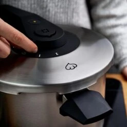 Springlane Roestvrijstalen Snelkookpan - Inductie - Pressure Cooker - 6,0 L Met Stoommand -Le Creuset Winkel 1200x1200 1519