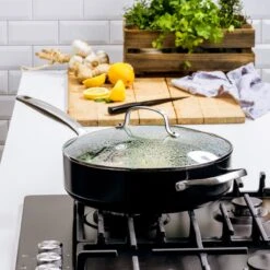 GreenPan Copenhagen Stoofpan Met Deksel En Extra Handvat 28cm/4.3L -Le Creuset Winkel 1200x1200 1545
