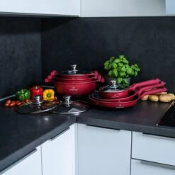 Herenthal Pannenset Inductie - Luxe 10-delige Koekenpan Inductie - Voor Alle Warmtebronnen - Pannen Met Glazen Deksels En Koudgrepen - Rood / Zwart- 6 Pannen -Le Creuset Winkel 1200x1200 199