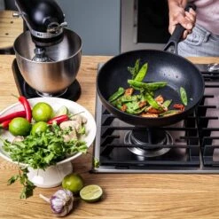 KitchenAid Classic Forged Aluminium Wok ø28cm - Zwart - Inductie - Anti-aanbak -Le Creuset Winkel 1200x1200 290