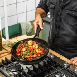 KitchenAid Classic Forged Aluminium Wok ø28cm - Zwart - Inductie - Anti-aanbak -Le Creuset Winkel 1200x1200 292