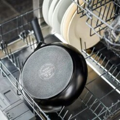 KitchenAid Classic Forged Aluminium Wok ø28cm - Zwart - Inductie - Anti-aanbak -Le Creuset Winkel 1200x1200 294