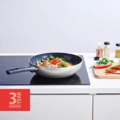 BRABANTIA INDU+ Wokpan - Keramische Antiaanbaklaag - Ø 28 Cm - Inductie - Pfas Vrij -Le Creuset Winkel 1200x1200 368