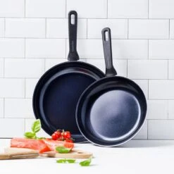 GreenPan Memphis Keramische Koekenpannenset - Ø24 + Ø28 Cm - PFAS-vrij -Le Creuset Winkel 1200x1200 551
