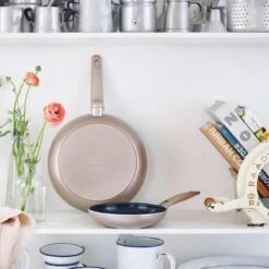 GreenPan Cambridge Koekenpan 20cm - Brons - Inductie - PFAS-vrij -Le Creuset Winkel 1200x1200 658