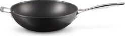 LE CREUSET - Les Forgees - Wokpan 30cm -Le Creuset Winkel 1200x356 1
