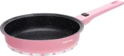 Swiss Pro+ | Set 14 Delige Pannenset | Inductie - Pannensets - Glazen Deksel - Met Afneembare Handgreep - Marmeren Interieur -PFAS-vrij | Pink -Le Creuset Winkel 1200x551 4