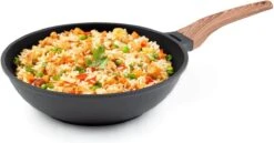 Rosmarino Black Line - Wokpan - Ø30cm - 100% PFAS & PFOA Vrij - Gegoten Aluminium - Non-stick Minerale Coating - Ergonomische Handgreep - Geschikt Voor Alle Warmtebronnen & Vaatwasser -Le Creuset Winkel 1200x628