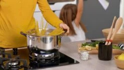 Tefal Cook & Cool E493S6 - Set 3-delig (kookpan 20/24 + Steelpan 16) -Le Creuset Winkel 1200x674 7