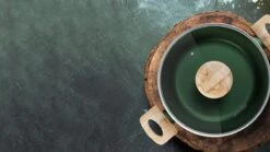 Forest, Braadpan Met Deksel – Ø 16 Cm – 100% Gerecycled Aluminium – Geschikt Voor Alle Warmtebronnen - Duurzame Pan – PFOA Vrij – Sudderpan – Stoofpan – 2.5 L -Le Creuset Winkel 1200x675 29