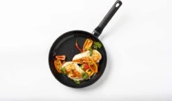 BK Easy Induction Ceramic Koekenpan Ø26 Cm - Inductie - PFAS-vrij -Le Creuset Winkel 1200x711 5