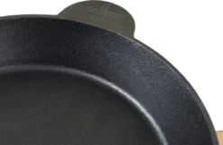 The Windmill Koekenpan Skillet Extra - 31,5 Cm - Gietijzer Zwart -Le Creuset Winkel 1200x782 2
