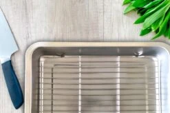 YUGN COMBI Set Braadslede Ovenschaal Combi Braadslee Oven Set - 2x Braadslede Met Rooster Voor Ovengerechten - 36x27x7CM En 40x30x7CM En Inclusief Bakkwast - Cadeau- Cadeautip -Le Creuset Winkel 1200x799 147