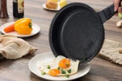 Swiss Pro+ | Set 14 Delige Pannenset | Inductie - Pannensets - Glazen Deksel - Met Afneembare Handgreep - Marmeren Interieur -PFAS-vrij | Black (Zwart) -Le Creuset Winkel 1200x799 86