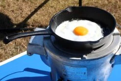 The Windmill Koekenpan Skillet Maxi 26 Cm Gietijzer Zwart -Le Creuset Winkel 1200x800 121