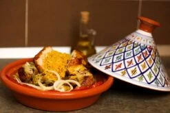 CRAFLAIR ~ Tajine ~ Ø 30 Cm ~ Geschikt Voor Inductie - Adapter ~ Handgemaakt ~ Geglazuurd Keramiek -Le Creuset Winkel 1200x800 254