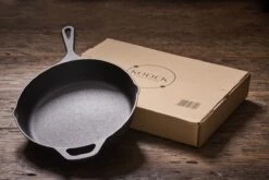 Koock Amsterdam® Skillet - Gietijzer - 25cm - Koekenpan - Geschikt Voor Alle Warmtebronnen -Le Creuset Winkel 1200x800 72