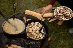 The Windmill Koekenpan Skillet Extra - 31,5 Cm - Gietijzer Zwart -Le Creuset Winkel 1200x800 83