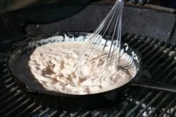 The Windmill Koekenpan Skillet Extra - 31,5 Cm - Gietijzer Zwart -Le Creuset Winkel 1200x800 85