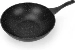 Swiss Pro+ Wokpan - Met Glazen Deksel - 28cm - Zwart 10 Swiss Pro+ Wokpan - Met Glazen Deksel - 28cm - Zwart -Le Creuset Winkel 1200x805 5