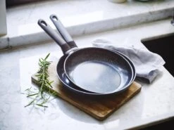 BK Universe Koekenpan Ø 28cm - Inductie - Anti-aanbak - PFAS-vrij 16 BK Universe Koekenpan Ø 28cm - Inductie - Anti-aanbak - PFAS-vrij -Le Creuset Winkel 1200x899 6