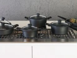 Sola Wokpan Fair Cooking - Ø 30 Cm - Zwart/wit - Aluminium - Antiaanbaklaag -Le Creuset Winkel 1200x905 2