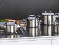 Sola Pannenset Juvia - 4 Delig - Ø 16,16,18,20 Cm - Zilver - RVS - Sandwichbodem -Le Creuset Winkel 1200x905
