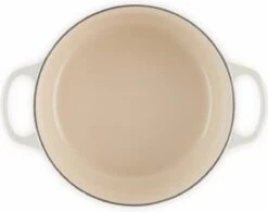 Le Creuset Braadpan Signature Meringue - ø 24 Cm / 4.2 Liter -Le Creuset Winkel 1200x945 5