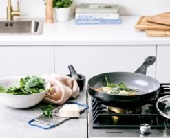 BK Easy Basic Ceramic Koekenpan Ø 30 Cm - Anti-aanbak - PFAS-vrij - Krasvast -Le Creuset Winkel 1200x976 2