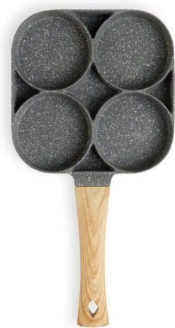 Magnani - Eierpan - 4 Bakplaten Van ⌀ 8 Cm - Voor Gas- En Elektrische Kookplaten - Aluminium - Houten Handvat - 38 X 18.7 X 2 Cm -Le Creuset Winkel 643x1200 1