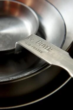 DeBuyer Mineral B Element Crêpespan - Ø 26 Cm -Le Creuset Winkel 798x1200 2