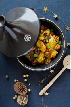 Emile Henry Tajine - Ø32 Cm - Fusain 15 Emile Henry Tajine - Ø32 Cm - Fusain -Le Creuset Winkel 804x1200