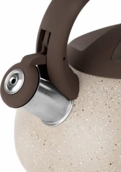 Florina Lava Fluitketel RVS Met Steen Coating 2,5L Voor Alle Warmtebronnen - Waterketel - Waterkoker - Cool Touch Handvat - Bruin / Beige -Le Creuset Winkel 848x1200 13