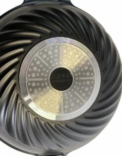 Cheffinger Wokpan Met Deksel - 32cm - Zwart - Pan - Keukenaccessoires -Le Creuset Winkel 936x1200